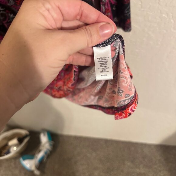 Neiman Marcus Plus Size Fuschia & Paisley Long Sleeved Hippie Midi Shift Dress - Picture 7 of 9